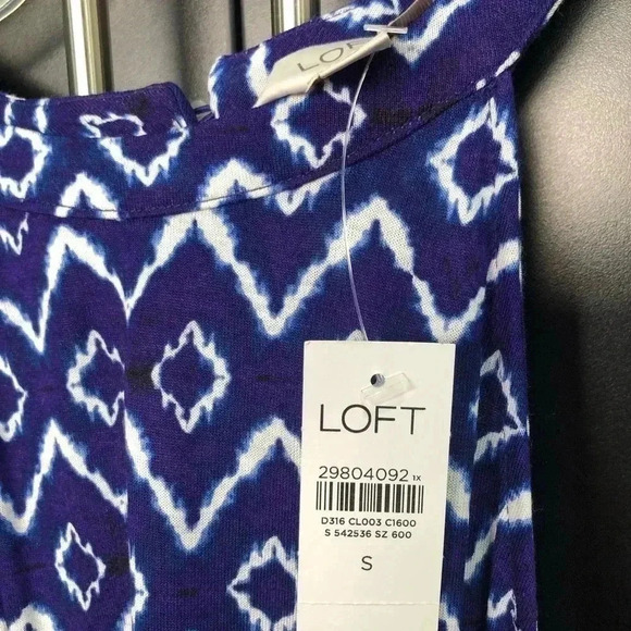 LOFT Halter Swing Sleeveless,Geo Print,Keyhole back,soft stretch,light,summee - Picture 9 of 10